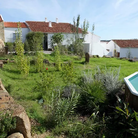 Casas Do Palheiro Velho * 카스트로마림